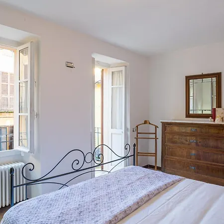 Guesthost - Roomy Period Near The X6 Colonno