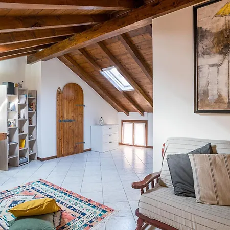 Guesthost - Roomy Period Near The X6 * Colonno