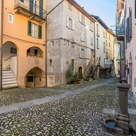 Guesthost - Roomy Period Near The X6 * Colonno