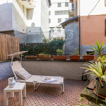 Ferienhaus Guesthost - Roomy Period Near The X6 *