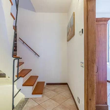 Guesthost - Roomy Period Near The X6 * Colonno